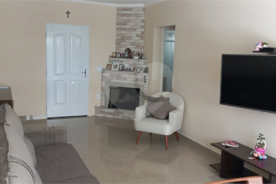 Casa à venda com 3 quartos, sendo 1 suíte, no condomínio Sausalito, Mairiporã - SP