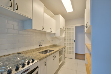 Apartamento à venda com 3 quartos, sendo 1 suíte, em Alto da Boa Vista, São Paulo, SP