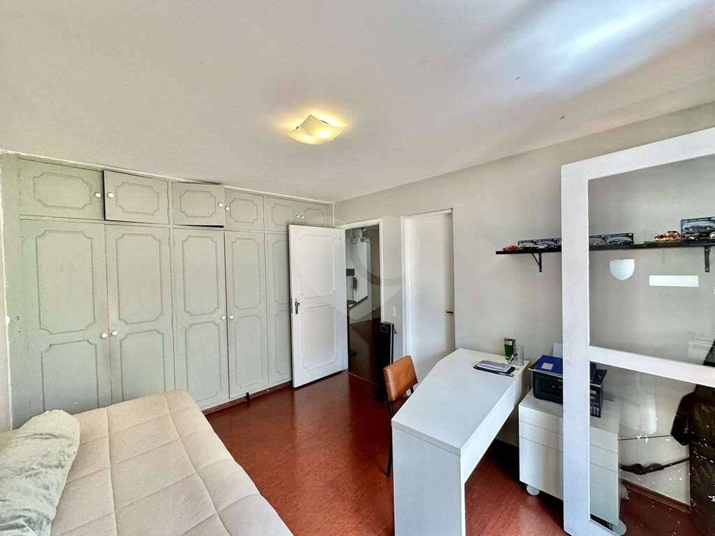 Sobrado à venda com 4 quartos, sendo 2 suítes, em Jardim Jussara, São Paulo, SP