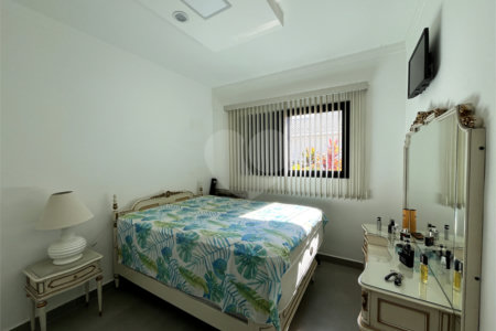Casa à venda com 3 suítes no condomínio Village Ipanema 1, Araçoiaba da Serra - SP