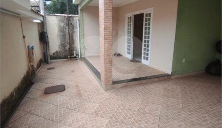 Casa à venda com 3 quartos, sendo 2 suítes,  em Campo Grande, Rio de Janeiro, RJ