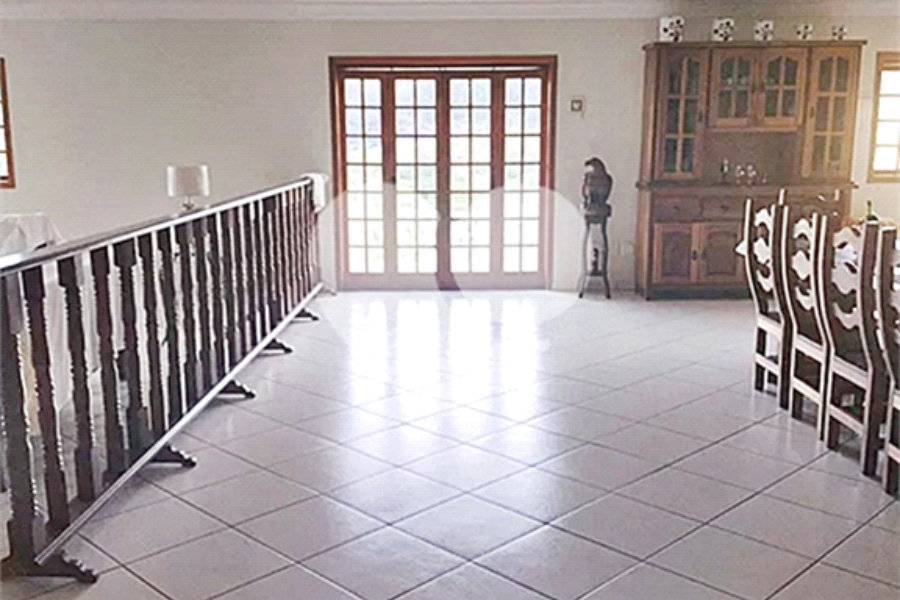 Casa à venda com 4 quartos, sendo 3 suítes, em Luiz Fagundes, Mairiporã, SP