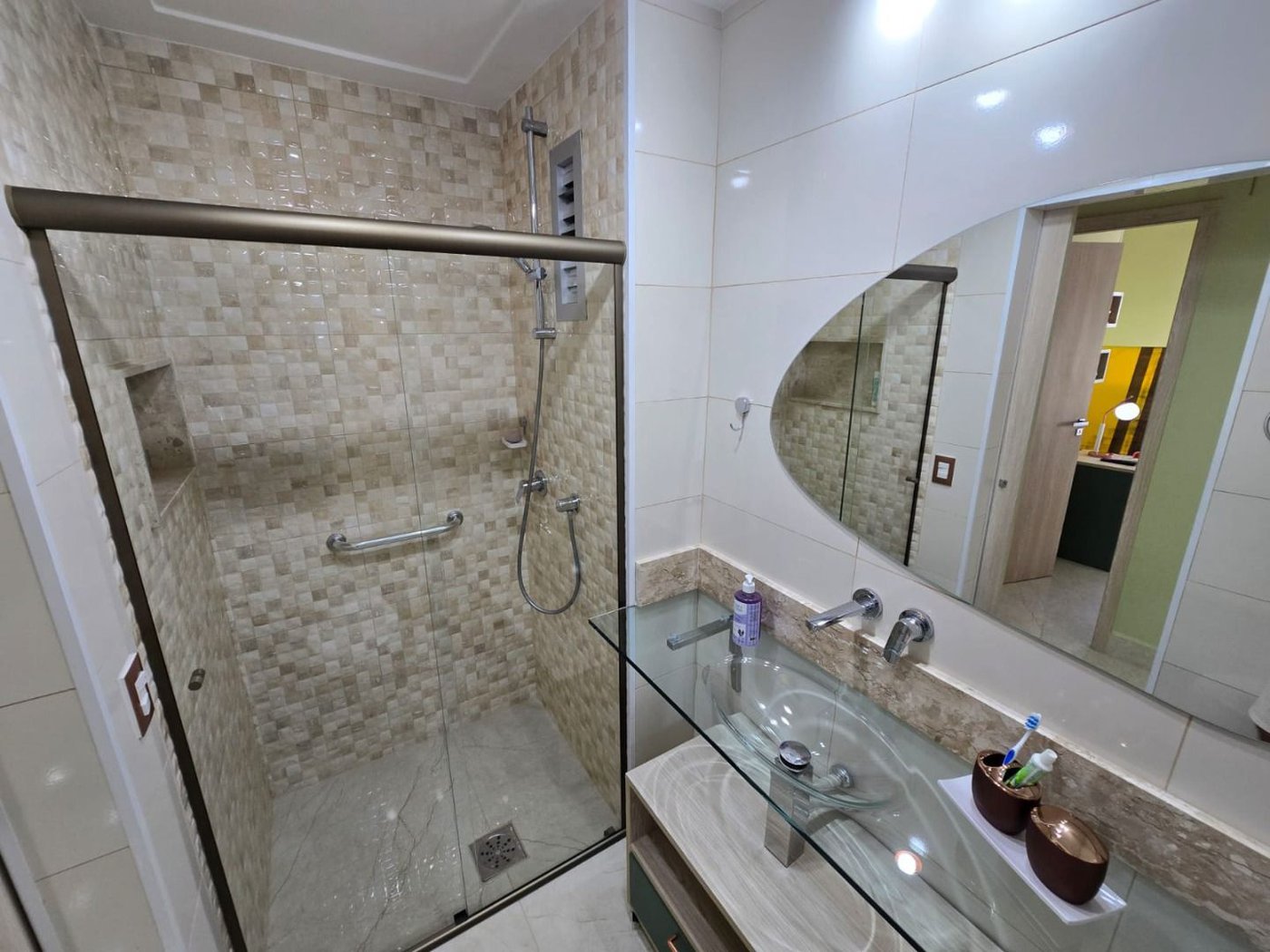 Apartamento com 2 dormitórios à venda, 74 m² por R$ 1.010.000,00 - Embaré - Santos/SP