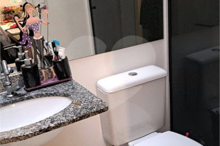 Casa à venda com 3 quartos, sendo 1 suíte,  no condomínio Moradas do Horto, São Paulo - SP