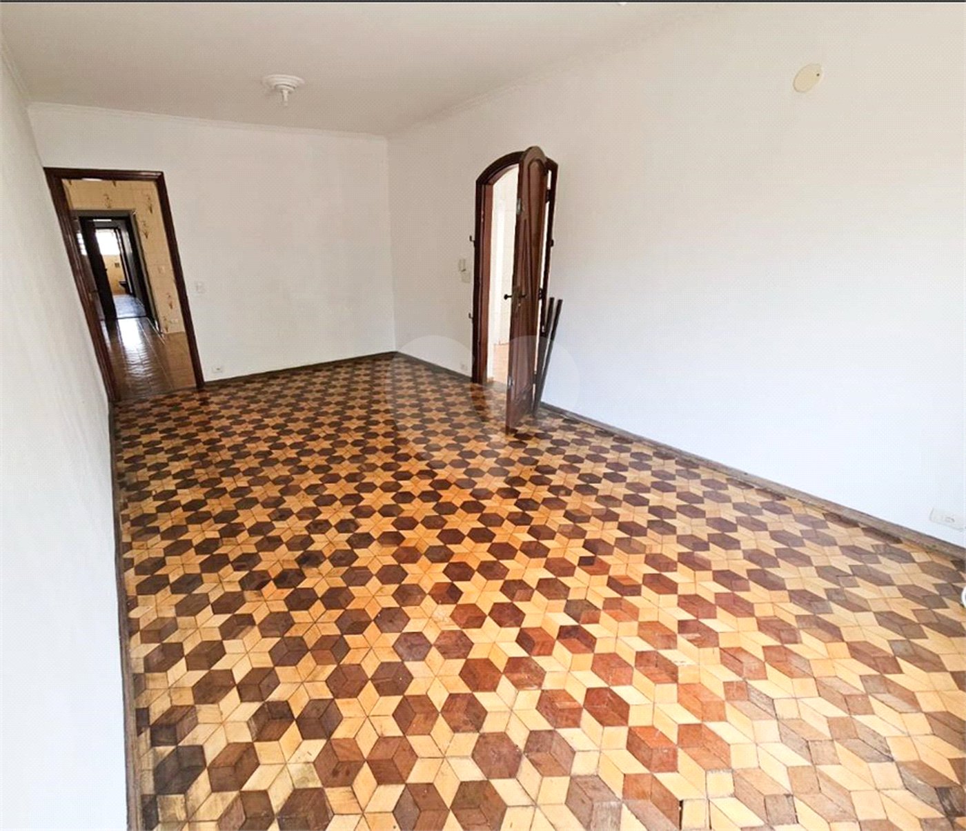 Casa à venda com 3 quartos, sendo 1 suíte, em Vila Maria Alta, São Paulo, SP