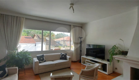 Casa Térrea à venda com 4 quartos, sendo 2 suítes,  em Tremembé, São Paulo, SP