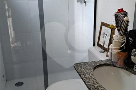 Casa à venda com 3 quartos, sendo 1 suíte,  no condomínio Moradas do Horto, São Paulo - SP