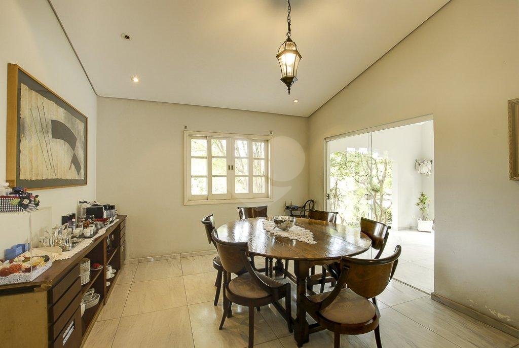 Casa à venda com 5 suítes em Vila Tramontano, São Paulo, SP