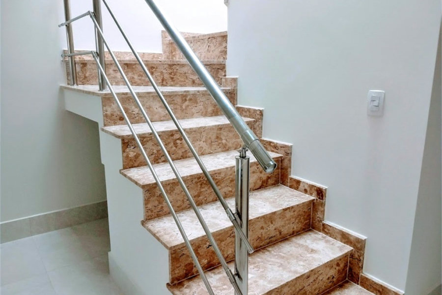 Casa à venda com 3 suítes no condomínio Residencial Gaya, São Paulo - SP