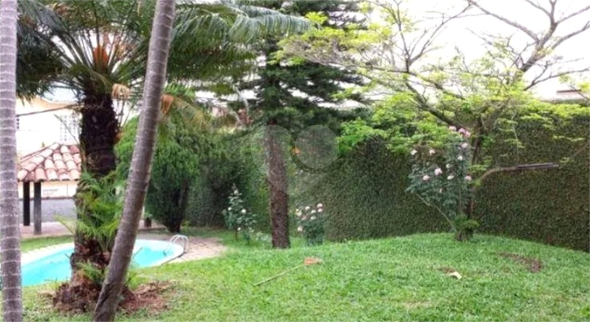 Sobrado à venda com 4 quartos, sendo 1 suíte,  em Vila Rosália, Guarulhos, SP