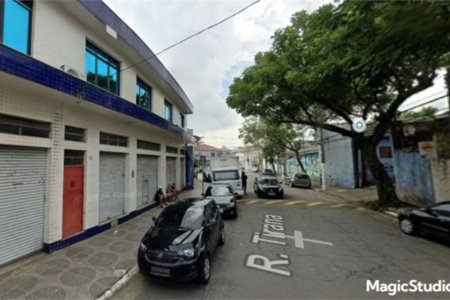 Prédio comercial com 724m² , 8 banheiros e 5 vagas de garagem , à venda na Vila Formosa.