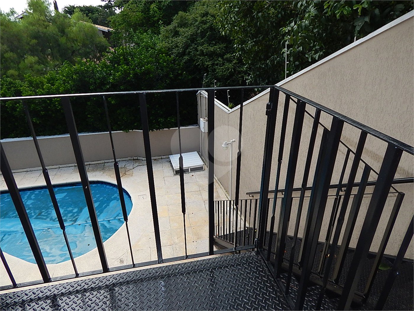 Casa à venda com 3 quartos, sendo 1 suíte, no condomínio Alpes de Vinhedo, Vinhedo - SP