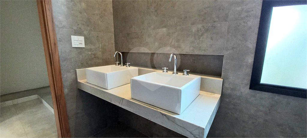 Casa Térrea à venda com 3 suítes em Jardim Valencia, Ribeirão Preto, SP