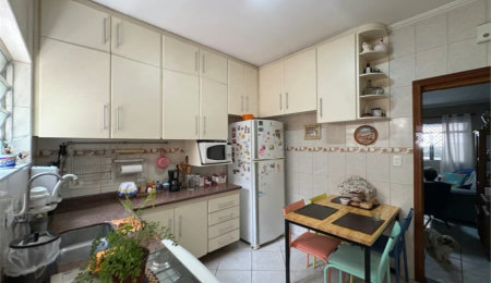 Sobrado à venda com 2 quartos em Ferreira, São Paulo, SP