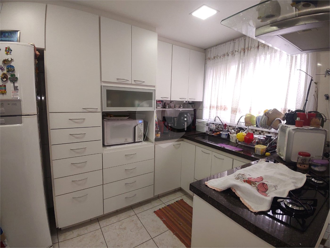 Casa à venda com 3 suítes no condomínio Morada das Hortênsias, São Paulo - SP