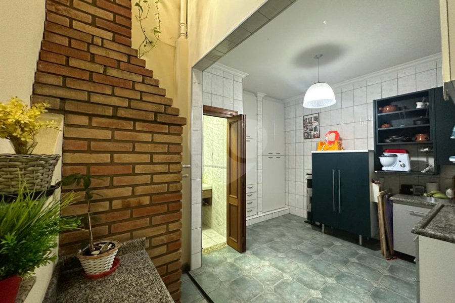 Sobrado à venda com 2 quartos em Vila Constança, São Paulo, SP