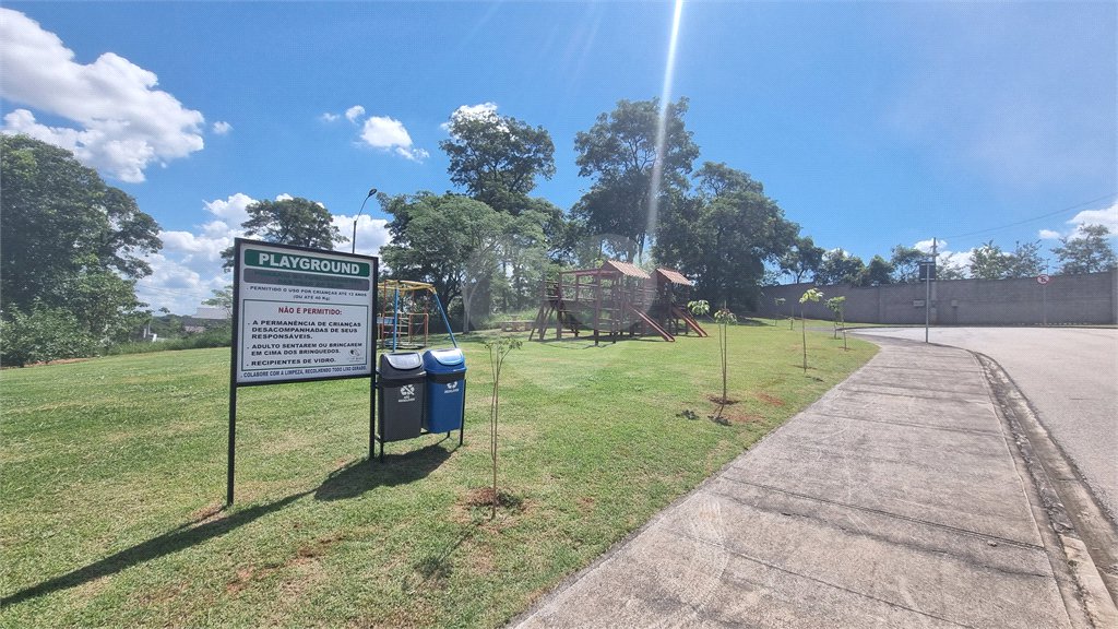 Casa à venda com 3 quartos, sendo 1 suíte, no condomínio Condomíno Helena Maria, Sorocaba - SP