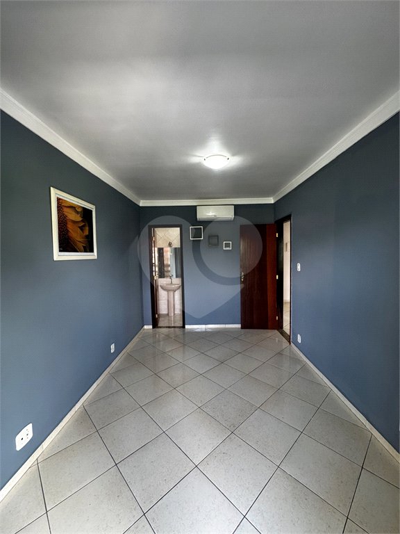 Casa à venda com 3 quartos, sendo 1 suíte, no condomínio Village da Posse, Rio de Janeiro - RJ