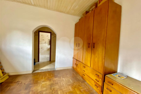 Casa à venda com 6 quartos, sendo 1 suíte, em Vila Mariana, São Paulo, SP