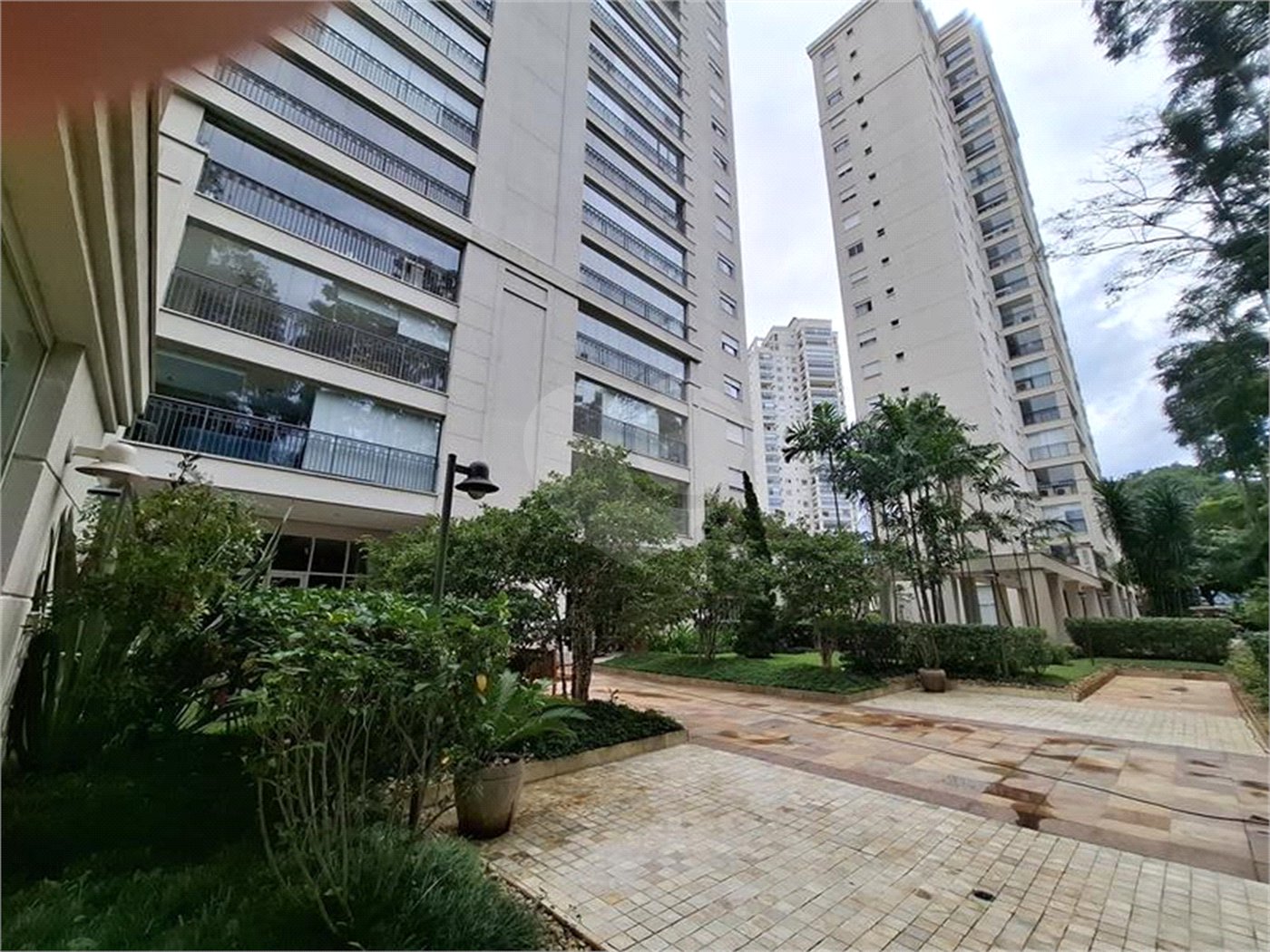 Apartamento para alugar com 3 suítes em Santana, São Paulo, SP