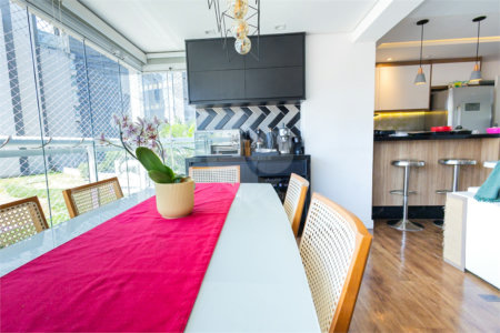 Apartamento à venda com 2 quartos, sendo 1 suíte, em Pinheiros, São Paulo, SP