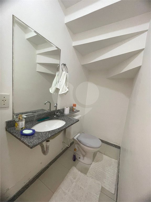 Casa à venda com 3 quartos, sendo 1 suíte,  no condomínio Montpellier, Mogi das Cruzes - SP