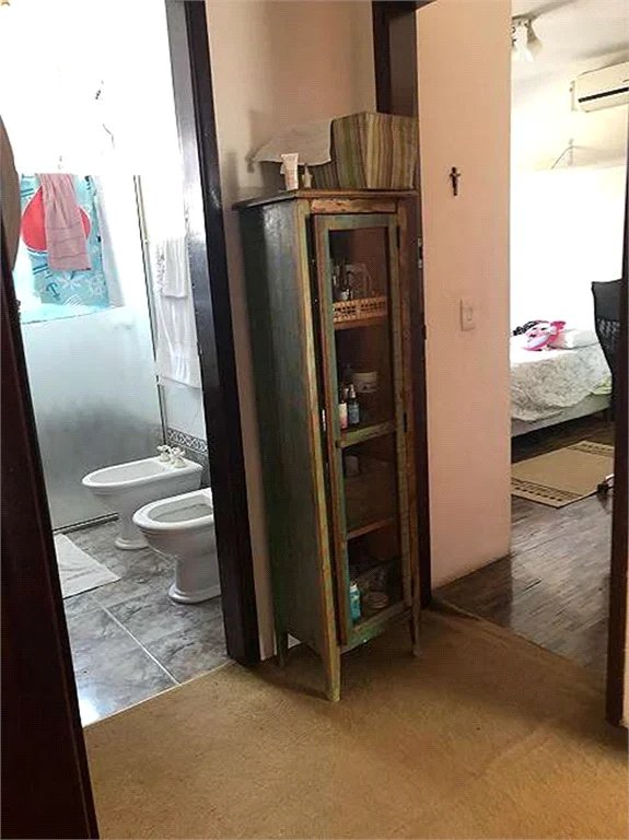 Casa à venda com 4 quartos, sendo 1 suíte, em Vila Cordeiro, São Paulo, SP