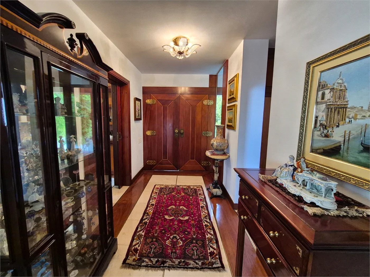 Casa de Vila à venda ou para alugar com 4 quartos, sendo 2 suítes, em Jardim Leonor, São Paulo, SP