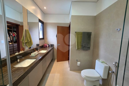 Casa à venda com 4 suítes no condomínio Residencial Jardim Primavera, Louveira - SP