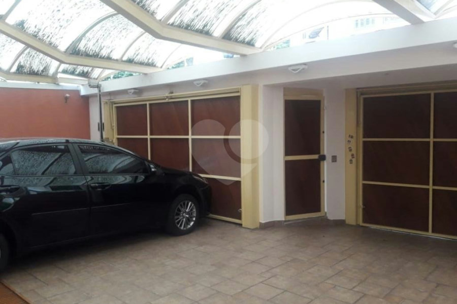 Sobrado à venda com 6 quartos, sendo 2 suítes, em Horto Florestal, São Paulo, SP