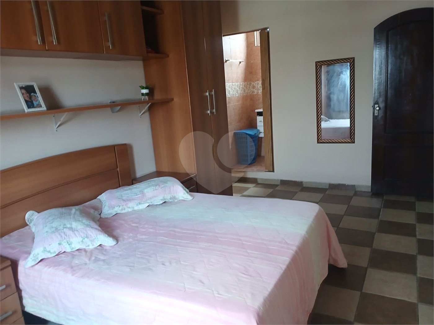 Casa à venda com 4 quartos, sendo 1 suíte, em Jardim Rosa de Franca, Guarulhos, SP
