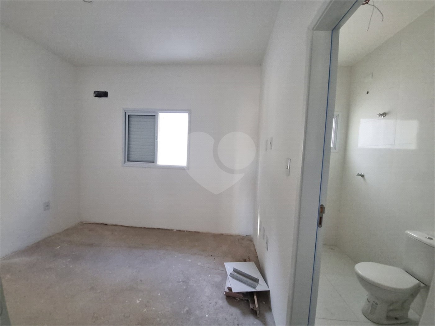 Casa à venda com 2 suítes no condomínio Residencial Américo Figueiredo, Sorocaba - SP