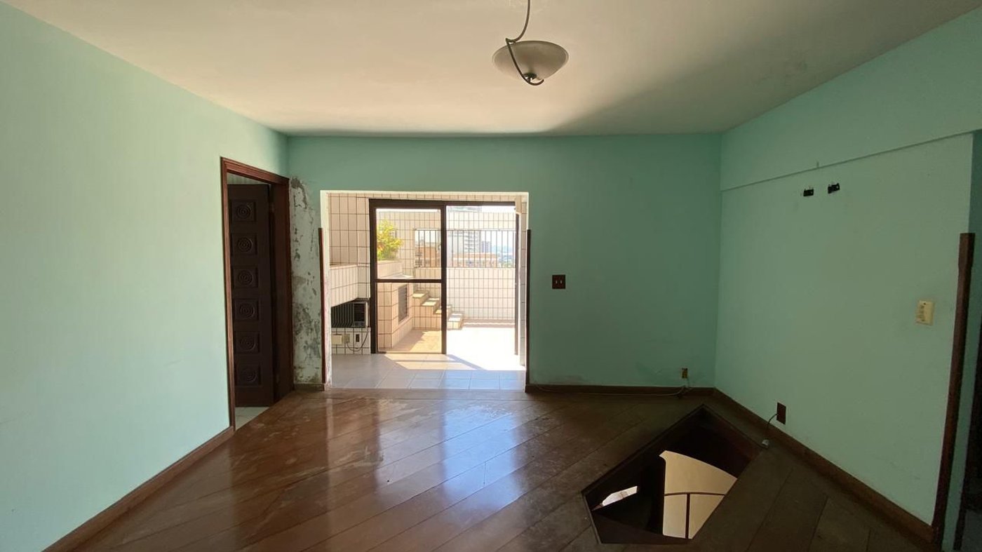 Cobertura com 4 dormitórios à venda, 400 m² por R$ 2.580.000,00 - Ponta da Praia - Santos/SP