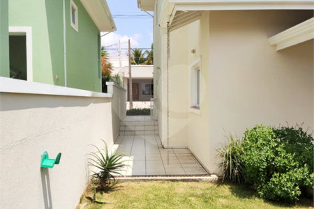 Casa à venda ou para alugar com 3 suítes no condomínio Residencial Jardim das Palmeiras, Vinhedo - SP