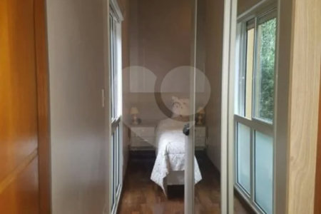 Sobrado à venda com 4 quartos, sendo 2 suítes,  em Jardim São Paulo(zona Norte), São Paulo, SP