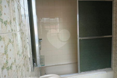 Sobrado à venda com 4 quartos, sendo 2 suítes, em Interlagos, São Paulo, SP
