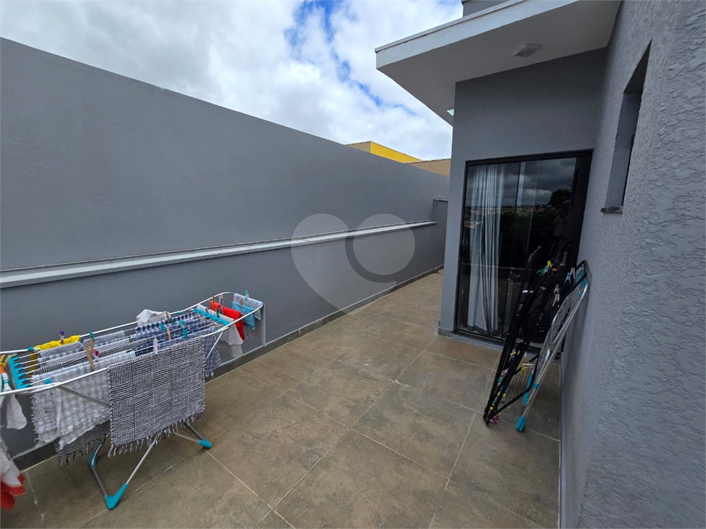 Casa à venda com 3 quartos, sendo 2 suítes,  no condomínio Residencial Marina, Itapetininga - SP