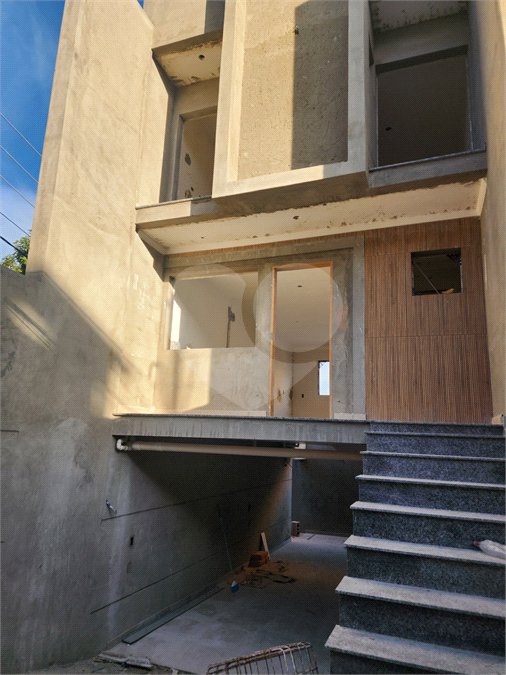 Sobrado à venda com 3 suítes em Vila Guilherme, São Paulo, SP