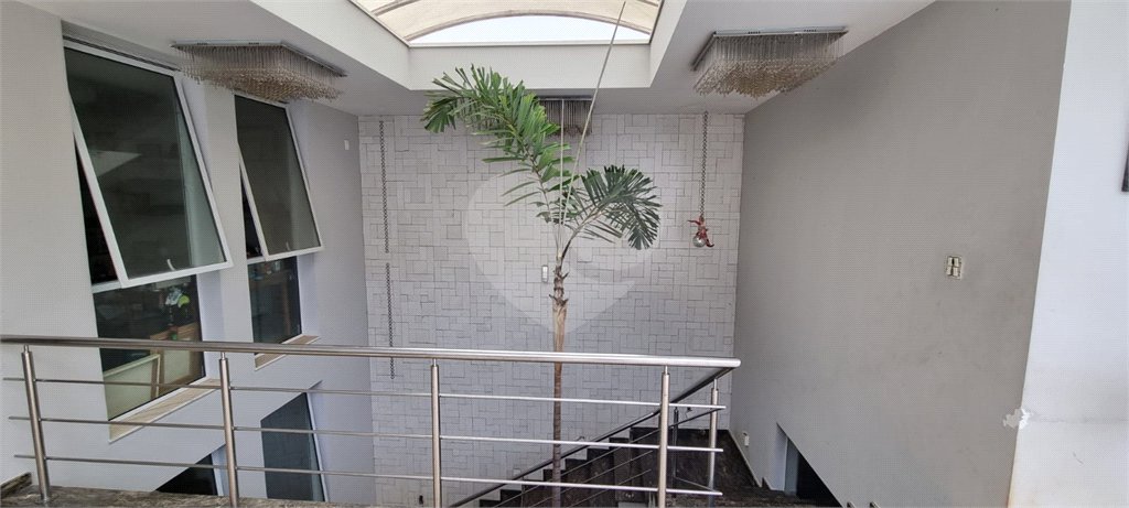Casa à venda com 5 quartos, sendo 2 suítes, no condomínio Swiss Park, São Bernardo do Campo - SP