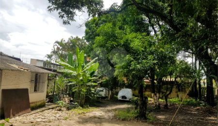 Terreno à venda em Interlagos, São Paulo, SP