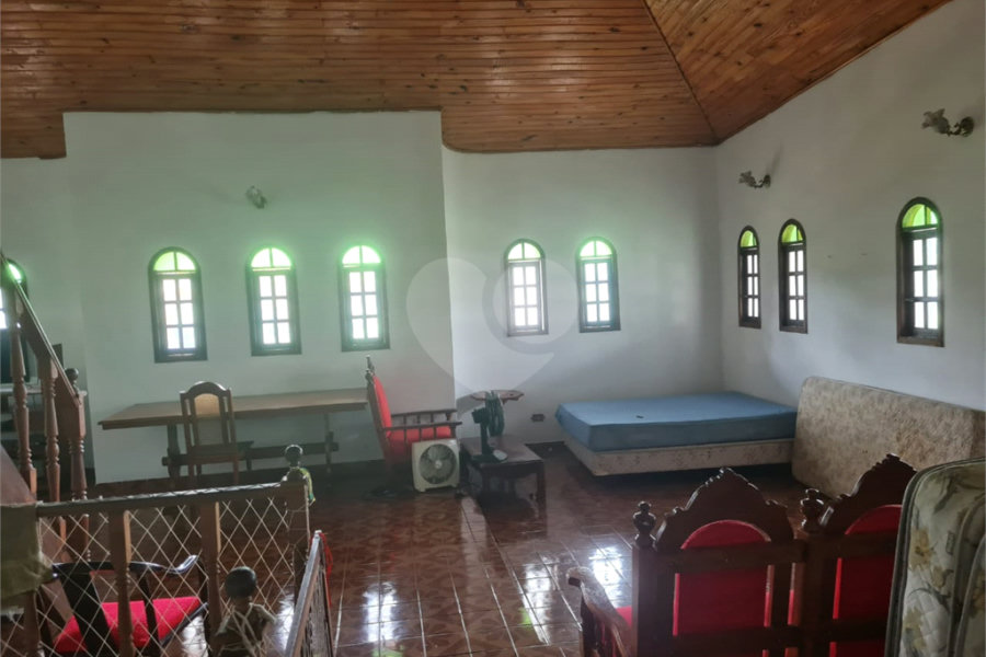 Chácara à venda com 4 quartos, sendo 2 suítes, em Jaraguá, São Paulo, SP