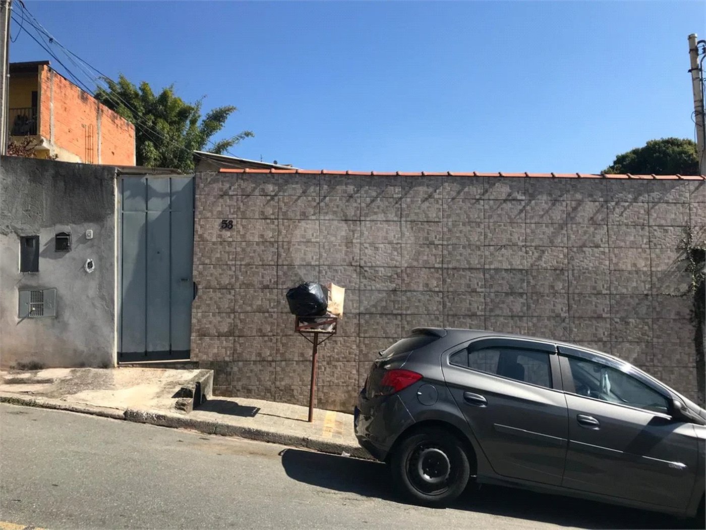 Terreno à venda com 2 quartos em Vila Martins, Carapicuíba, SP