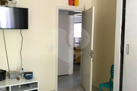 Casa à venda com 4 quartos, sendo 3 suítes, no condomínio Serra da Estrela, Atibaia - SP