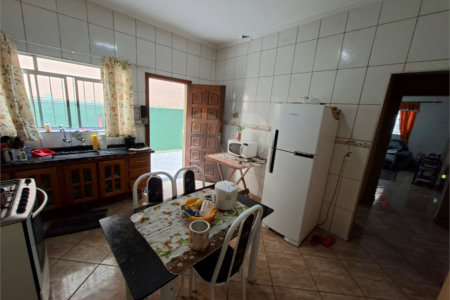 Casa à venda com 4 quartos, sendo 1 suíte,  em Vila Santa Maria, Guarulhos, SP
