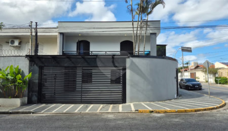 Casa à venda com 3 quartos em Vila Oliveira, Mogi das Cruzes, SP