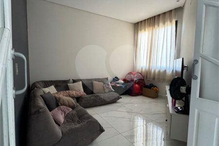 Casa à venda com 3 suítes no condomínio Reserva Central Parque, Salto - SP