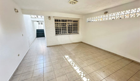 Casa à venda com 3 quartos, sendo 1 suíte,  em Jardim Trussardi, São Paulo, SP