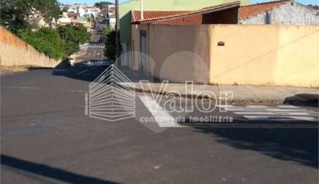Casa à venda com 3 quartos em Jardim Brasil, São Carlos, SP
