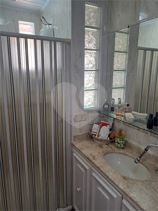 Casa Ampla com 5 Dormitórios, Piscina e Lazer Completo em Terreno de 1.260 m²