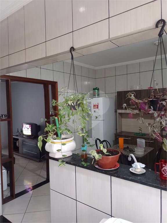 Casa térrea para venda, com 3 dormitórios, sendo 1 suíte.